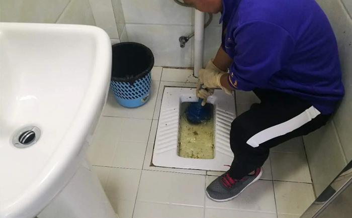 西流河镇疏通蹲坑
